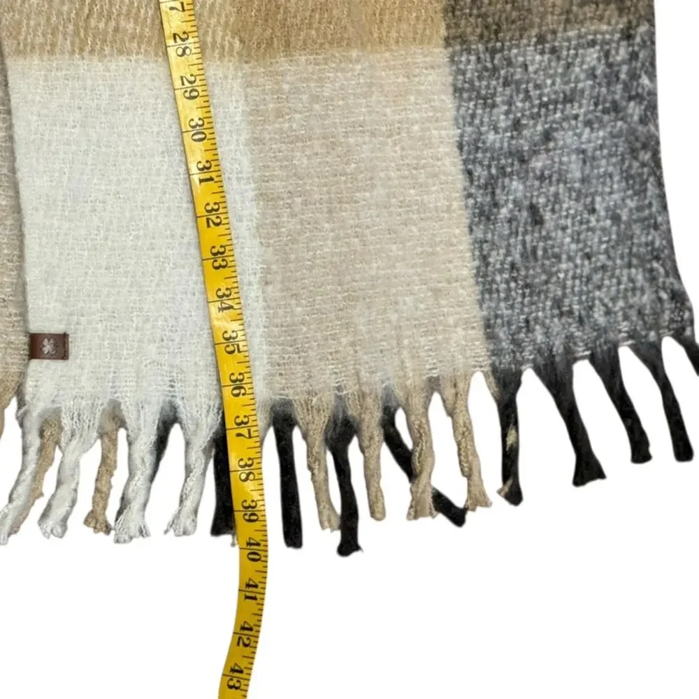 Lucky Brand stay cozy